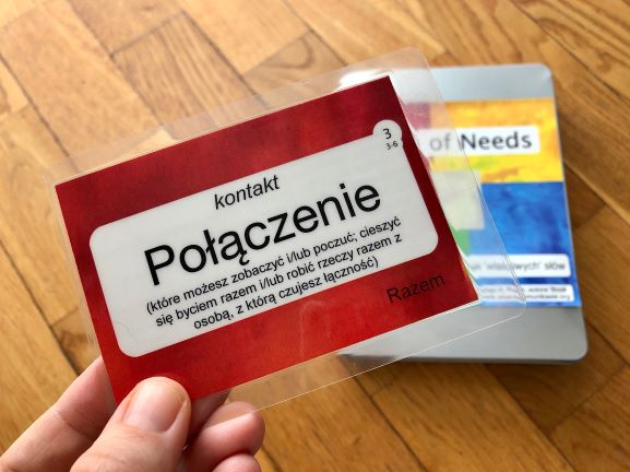 Deck of Needs – zestaw 56.kart potrzeb (laminowane) w filcowym etui 4 KROKI